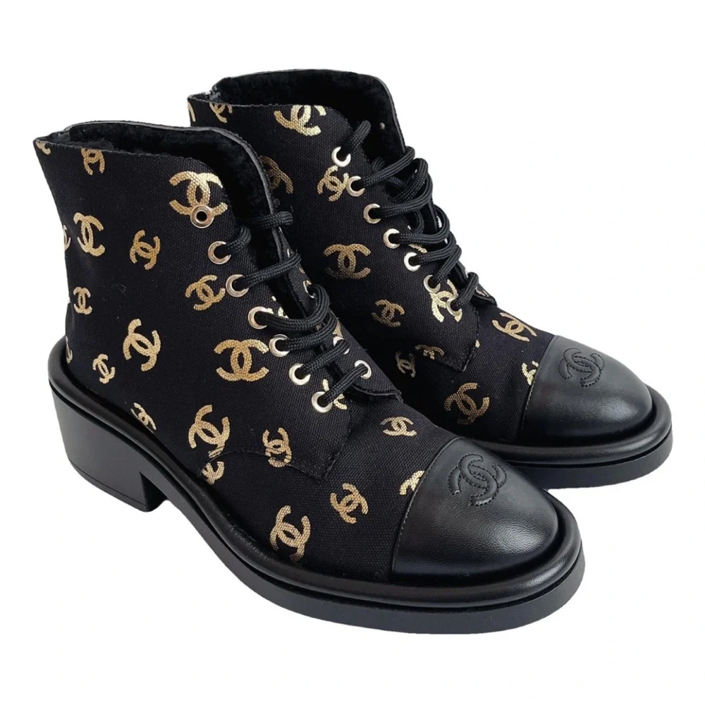 CHANEL CC logo lace up ankle boots